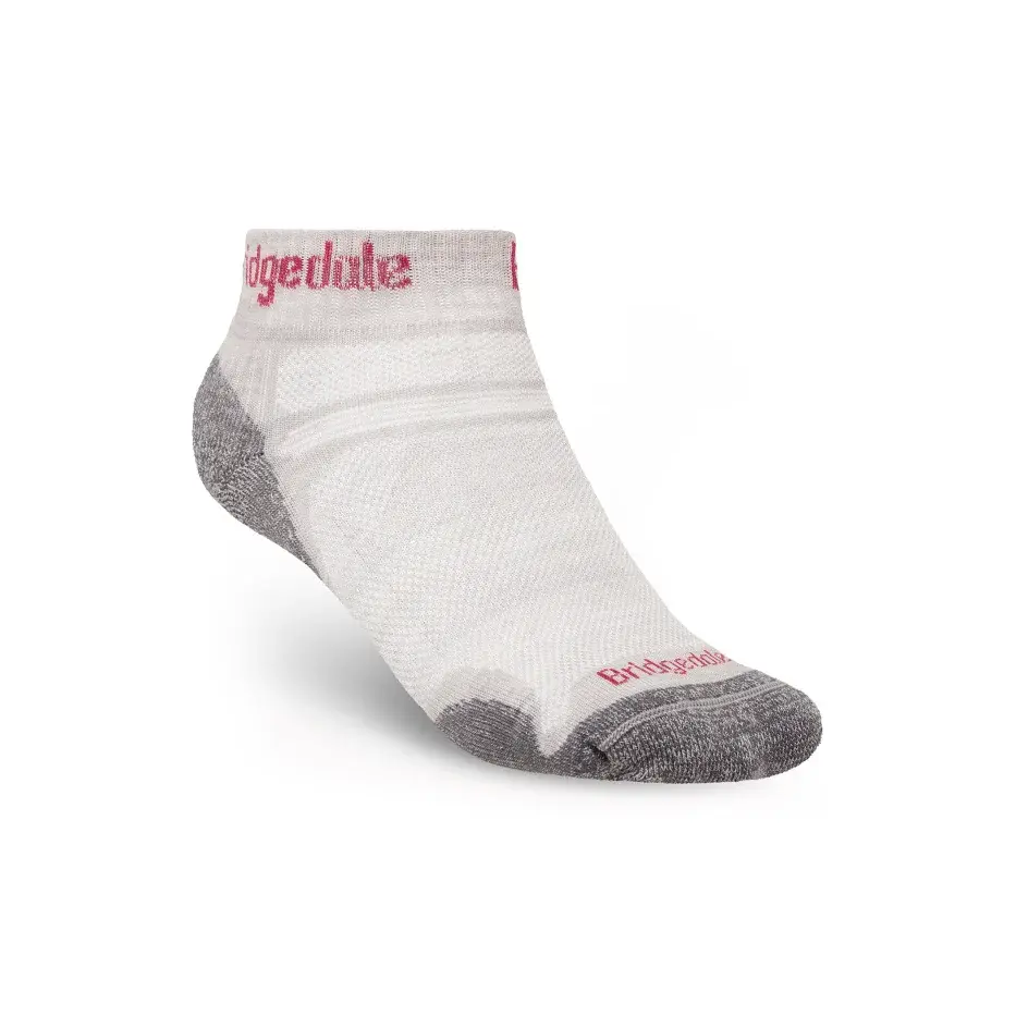 Herrensocken Bridgedale Hike Ultralight Performance Ankle Silver/Red